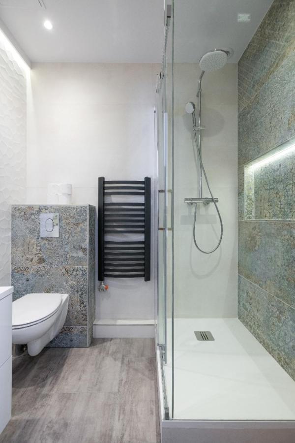 One-Bedroom Apartment,1247885554:JPEG