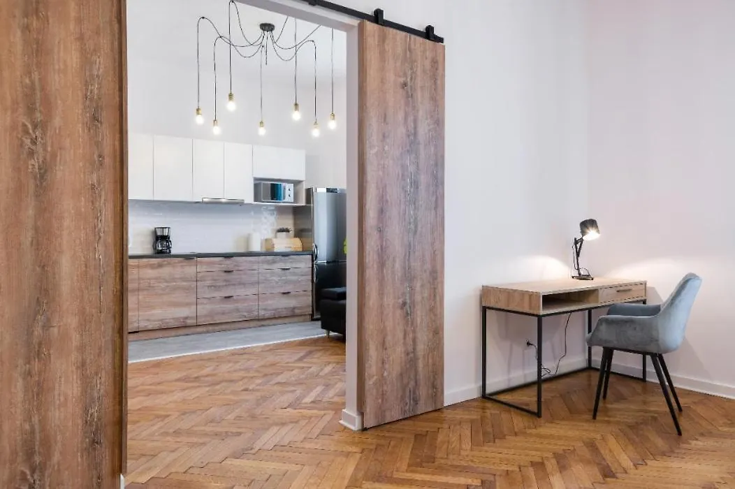 Fancy Apartments With Lift And A/C-1