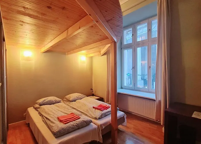 Bright&Comfy Apt -Few Min To Main Square